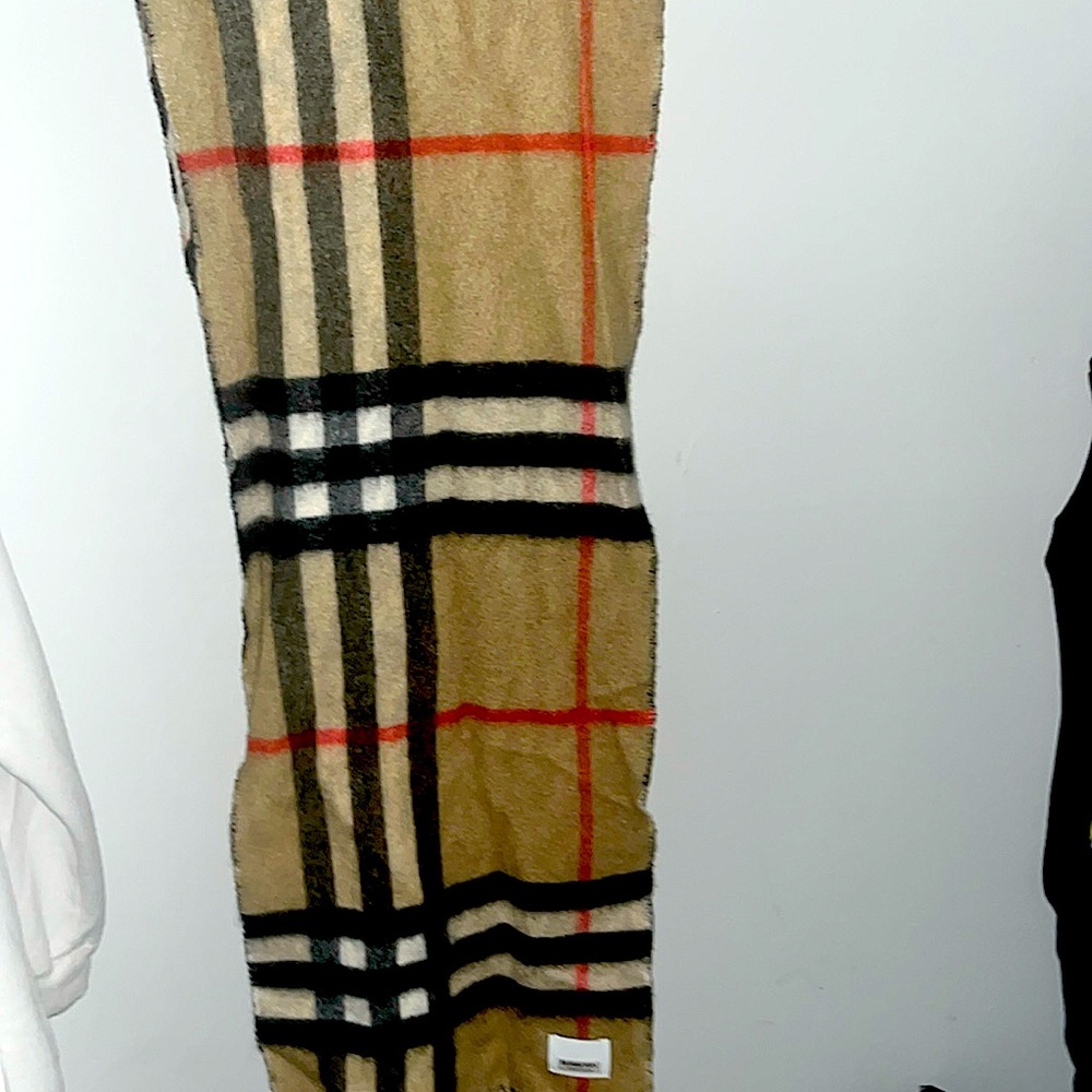 BURBERRY Cashmere Giant Check Leopard Print Reversible Fringe Scarf Camel Black